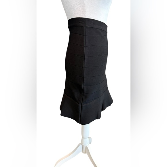Elegant Bebe Black Ruffle Mini Skirt - Picture 3 of 7